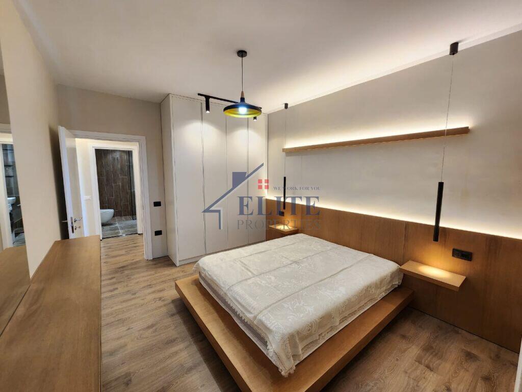 Pallatet Cabej, apartament 1+1 me qira