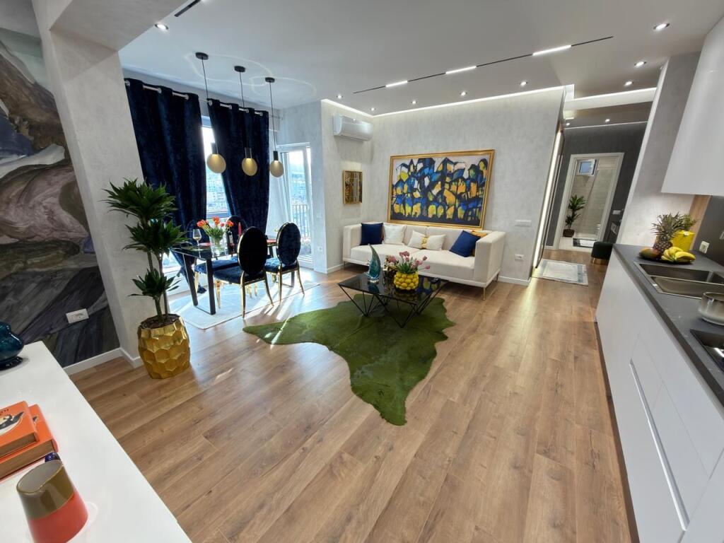 Apartment 2+1 for Sale at 21 Dhjetori