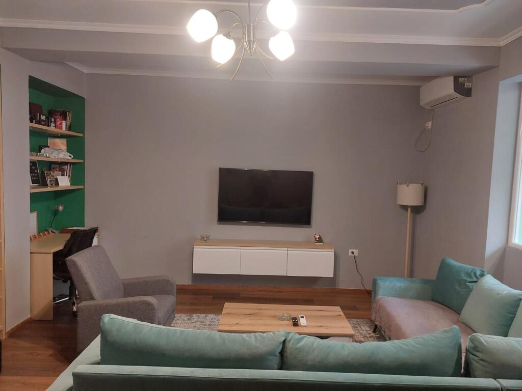 Three-story villa for sale, near the Ballet school