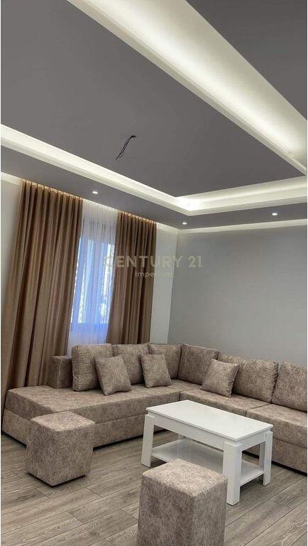 Villa Attaccata su 2 Piani in Vendita a Golem – 3 Camere da Letto | 2 Bagni | Cortile Privato 🌴 150.000 €