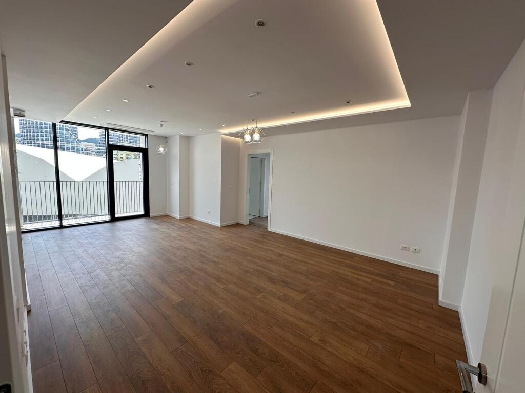 Appartamento in affitto 2+1 + posto auto  Via dei kosovari Lake View, Residenza  Piano 2  Prezzo 1400 euro