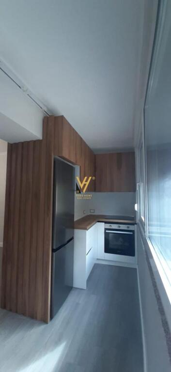 UFFICIO 59 M2 IN AFFITTO A SHKOLLA E KUQE 500 EURO