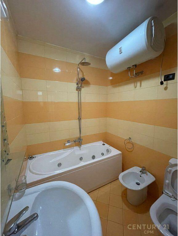 Appartamento 2+1+2 In Affitto a Garda, 127 m² 1.000 € /Mese