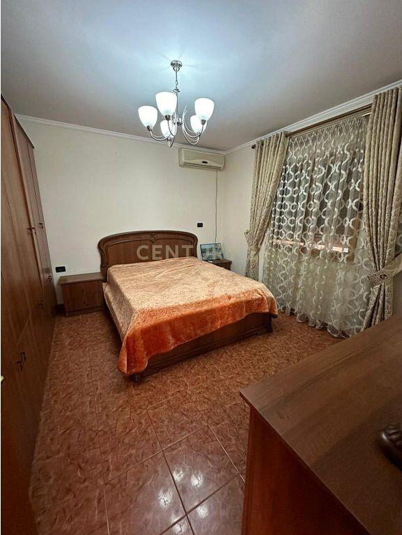 Jepet me qira ambient banimi 2+1 pranë fabrikës së miellit