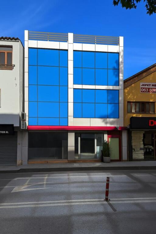 Affitto, Locale Commerciale, Myslym Shyri Tirane