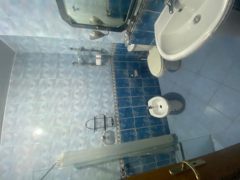 Apartament 2+1,i mobiluar te selvia gjimnazi partizani,600 euro me wifi te perfshire