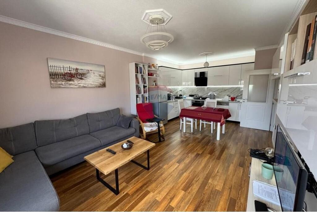 Apartament 1+1 me qira tek Rruga e Elbasanit!