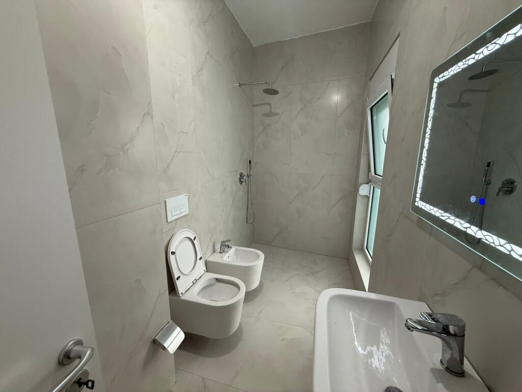 Apartament me QERA 2+1 Ali Demi REZIDENCA KADIU . Cmimi 500 Euro