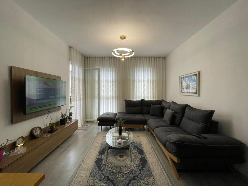Appartamento 2+1 in vendita a Univers City.