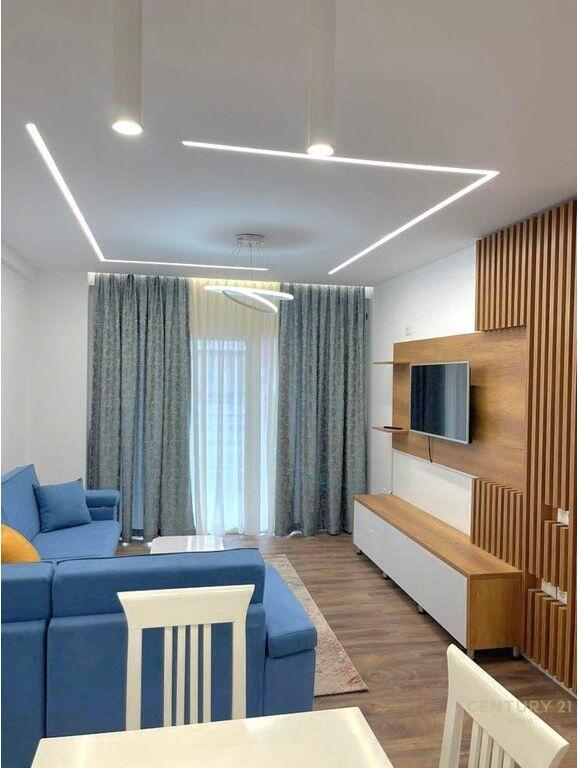 Jepet me qira apartament 2+1 Rruga 5 Maj .