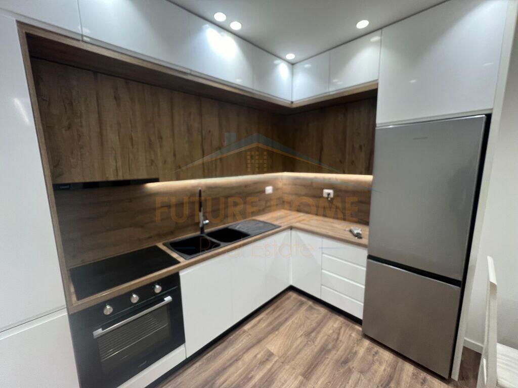 Qera, Apartament 2+1, Rruga 5 Maji