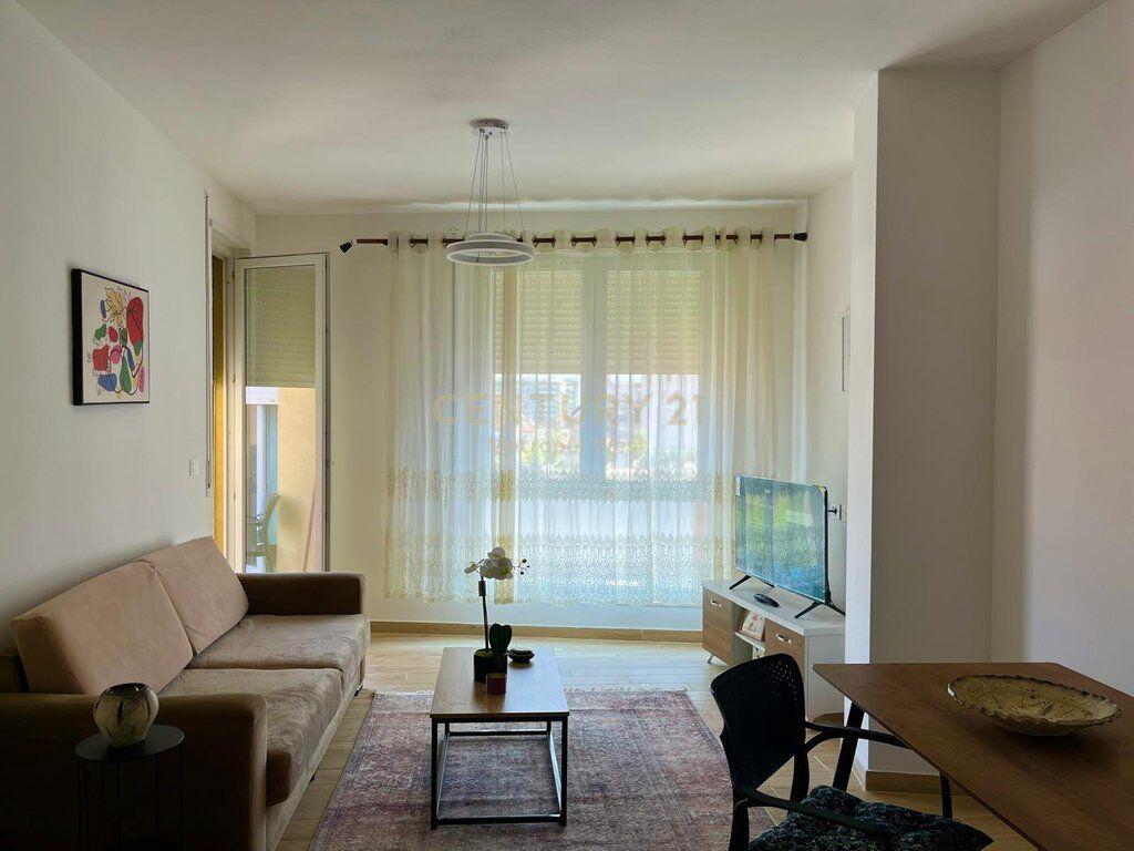 Apartament 1+1 me Qira – Ish Tregu Elektrik, Tiranë
