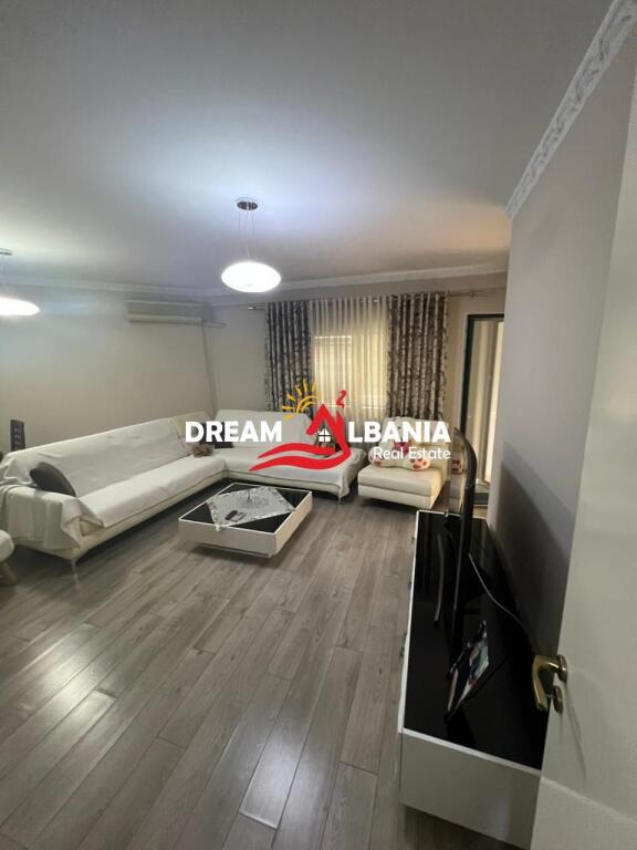 Apartament 2+1+2 Ne Shitje Te Ish Stacioni I Trenit (ID 41212122)