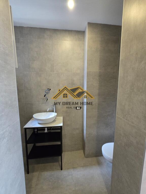 VENDESI APPARTAMENTO 1+1 UKD DURRES VISTA COMPLETA SUL MARE!!
