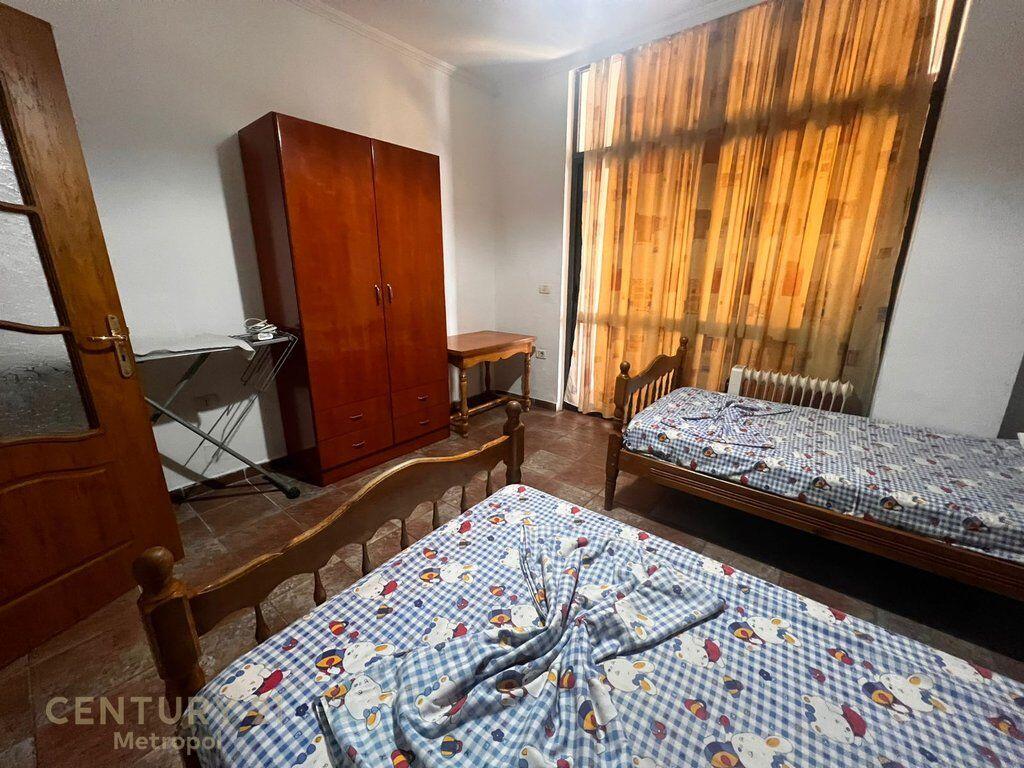 Appartamento 2+1 in Affitto, Ginnasio Partizani 650 € /Mese