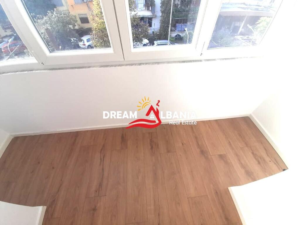 Shitet Garsoniere ne Myslym Shyr, prane Shkolles Pjeter Budi ne Tirane (ID 4101879)