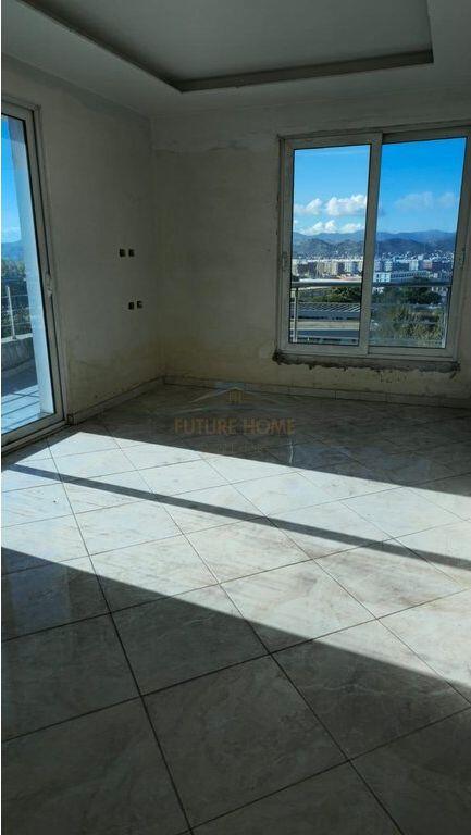 Shitet,Apartament 2+1, Bulevardi Blu, Kamez