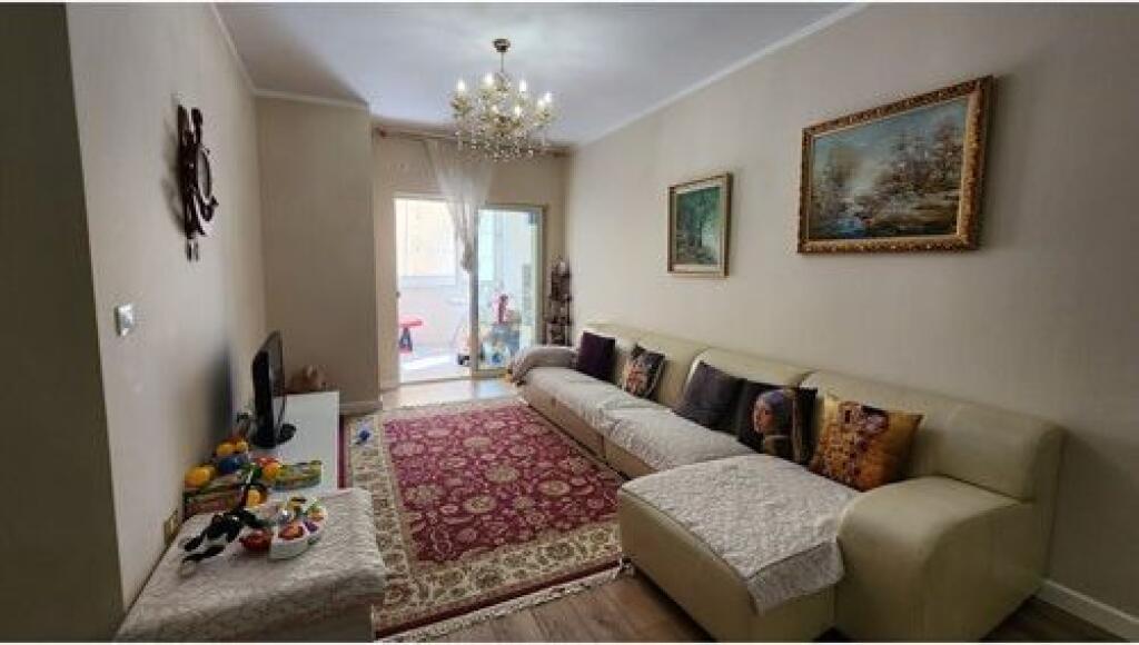 APARTAMENT 2+1 PER QIRA NE YZBERISHT
