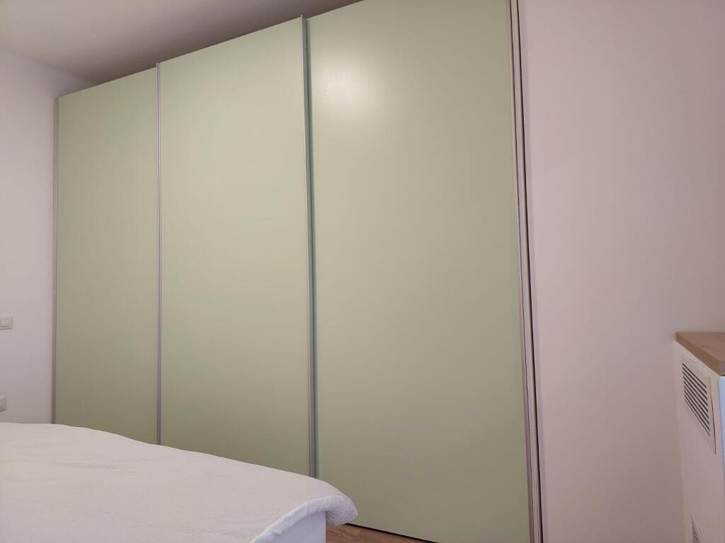 Jepet me qira apartament modern 2+1 në Rrugën e Elbasanit!