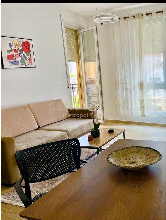 Apartament 1+1 me Qira – Ish Tregu Elektrik, Tiranë