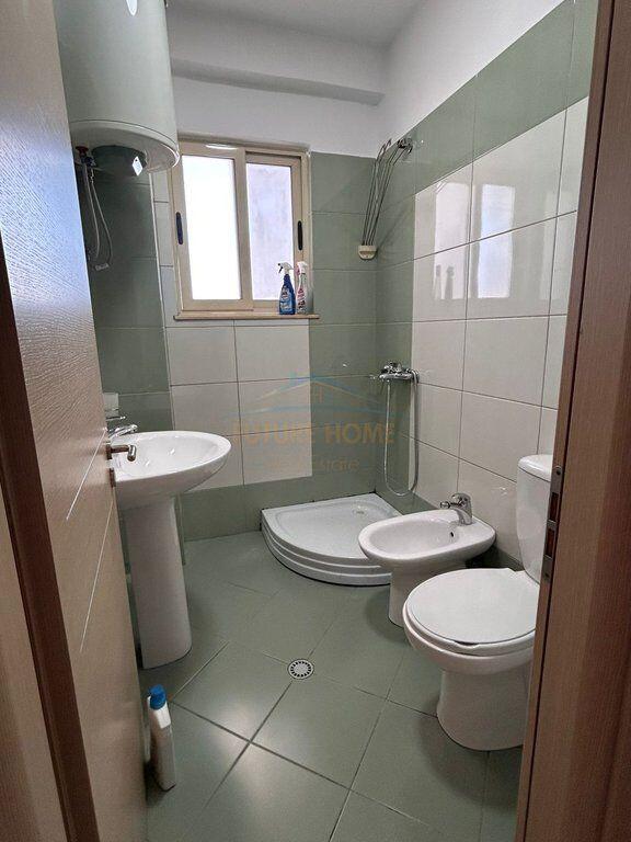 Affitto, Appartamento 2+1+2, Vicino alla Pediatria, Tirana