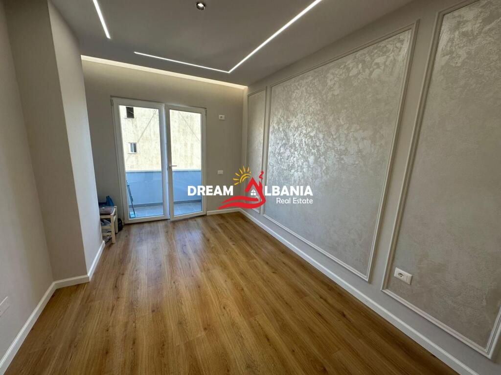 Appartamento 1+1 in Vendita, Astir vicino a Villa L (ID 41111181)