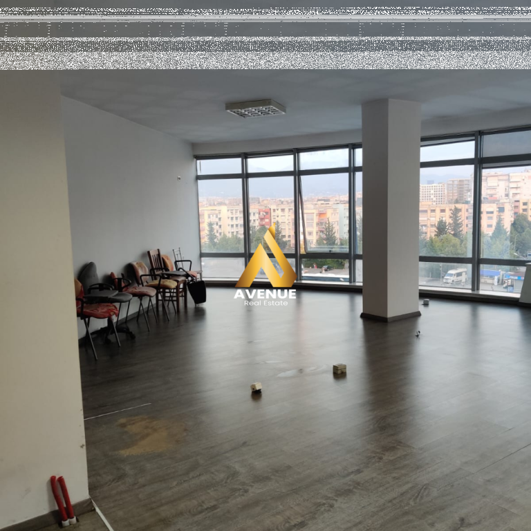 Jepet me qira ambient biznesi, kthesa e Kamzës, Tiranë