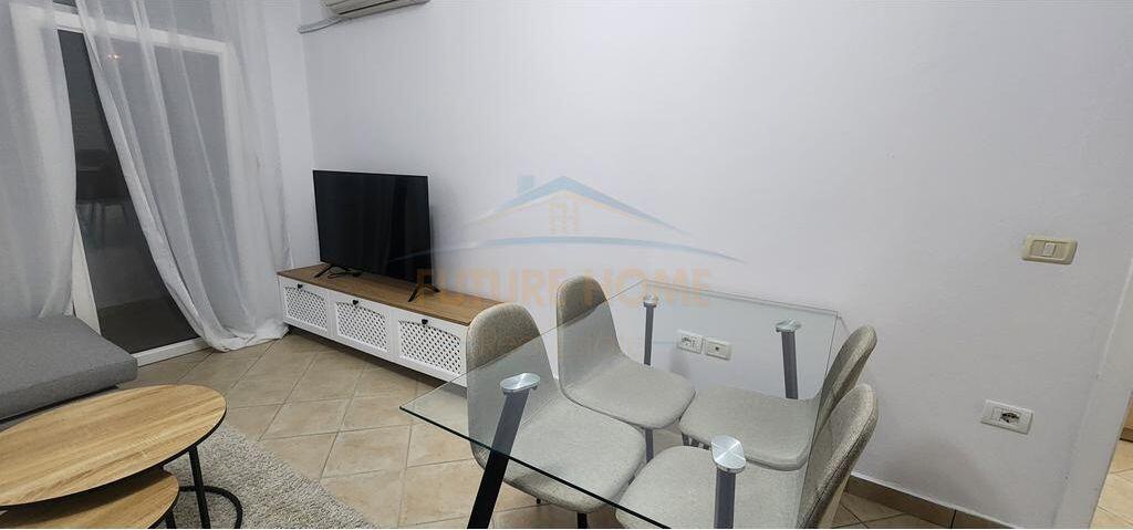 Rent, Apartment 1+1, Former Exhibition, Tirana.