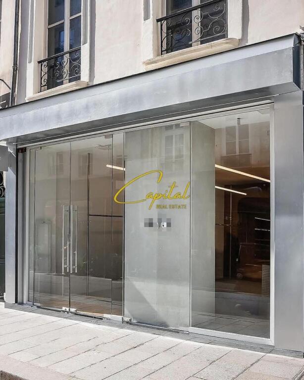 SHOP FOR RENT 80 M2 BARDHYL STREET 1000 EURO