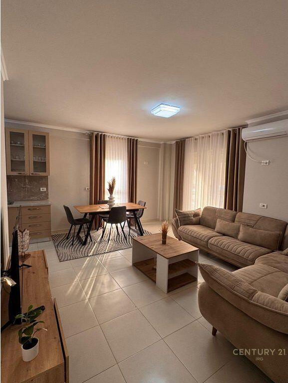 APARTAMENT 2+1 ME QERA PRANE PROKURORISE SE TIRANES!