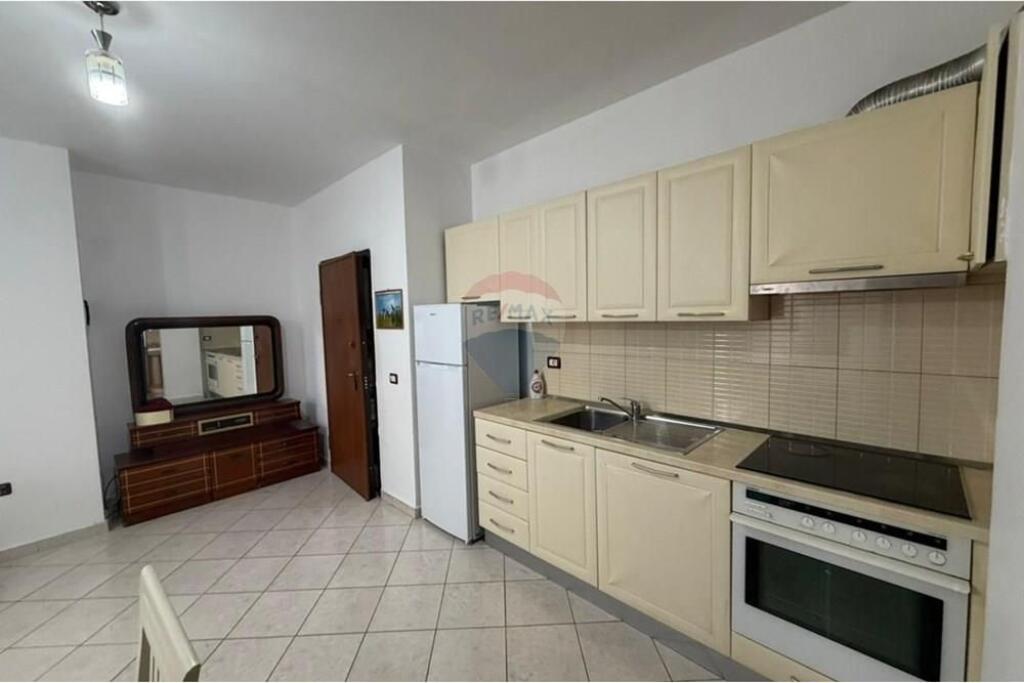 Apartament per qira 2+1 tek Astiri
