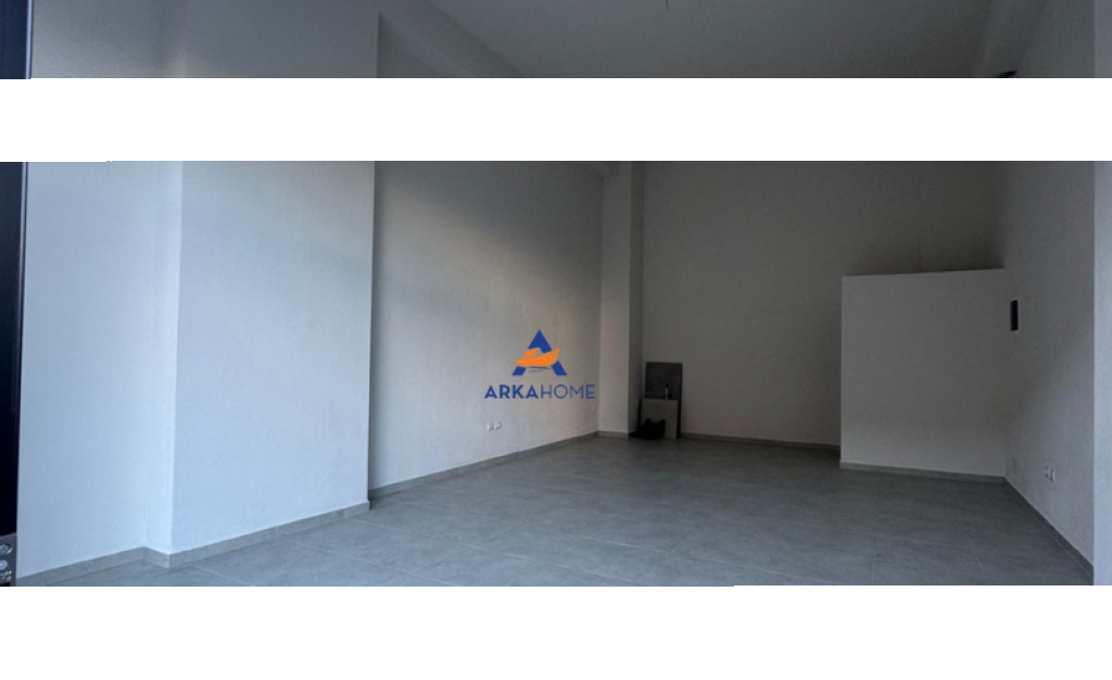 LOCALE IN AFFITTO 54M2 "GOLDEN PARK, AMERIKAN 3" 700 EURO