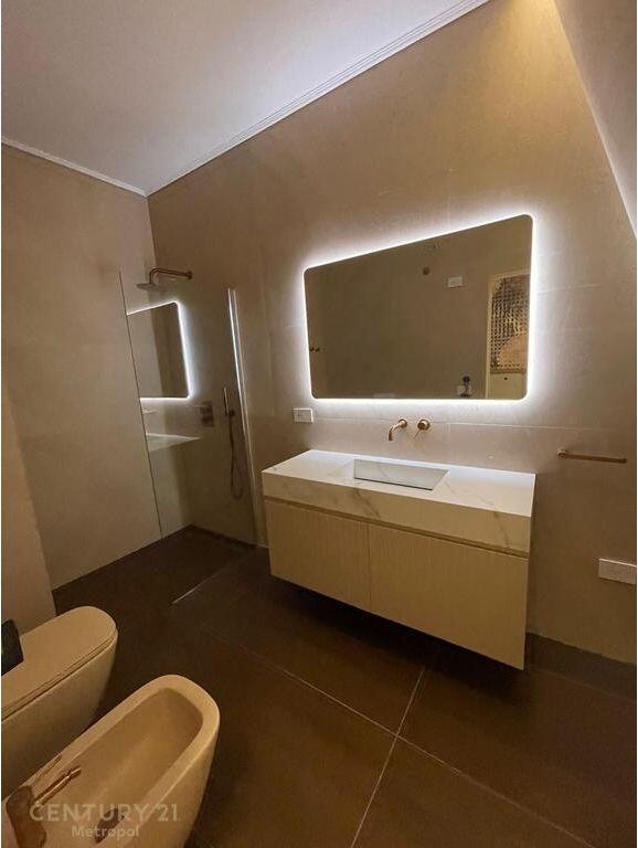 APPARTAMENTO 2+1+2 PRESSO JOY RESIDENCE! 2.200 € /Mese