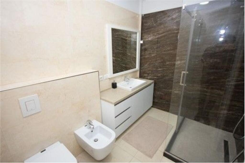 Apartament 3+1+2 te RING CENTER