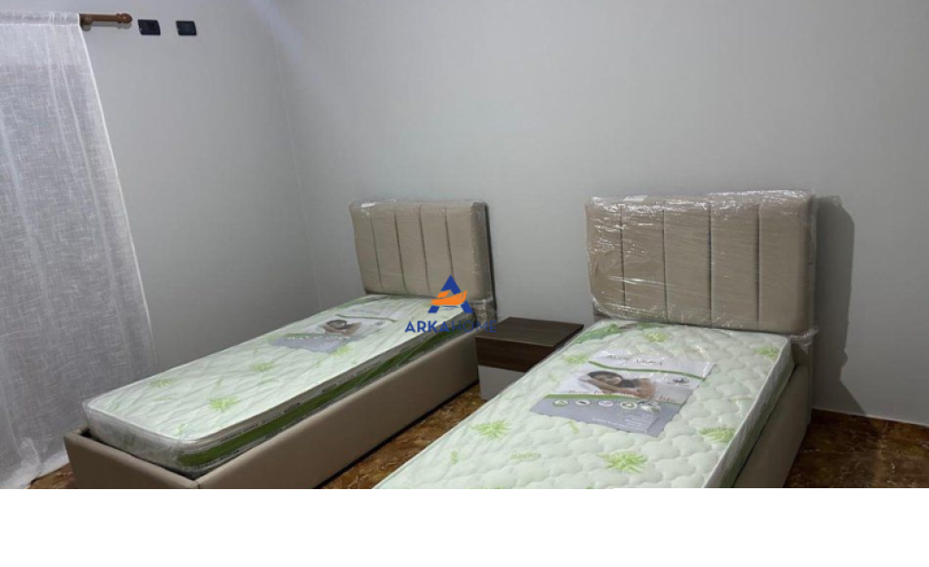 JEPET ME QERA 2+1 + ANEKS + BALLKON "UNAZA E RE, RRUGA TEODOR KEKO" 55.000 LEKE