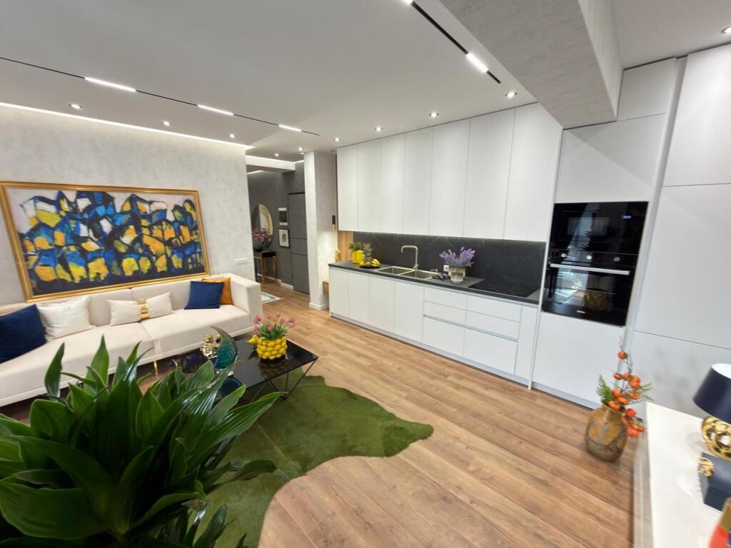 Apartment 2+1 for Sale at 21 Dhjetori
