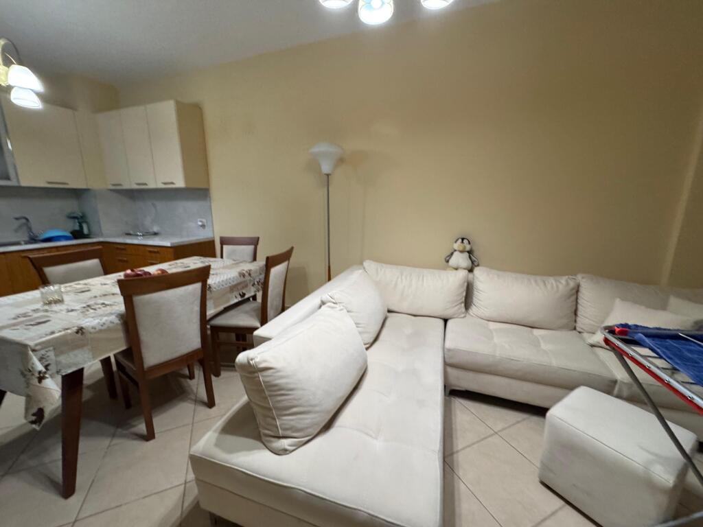Apartament me qera 2+1+2 Zogu I zi