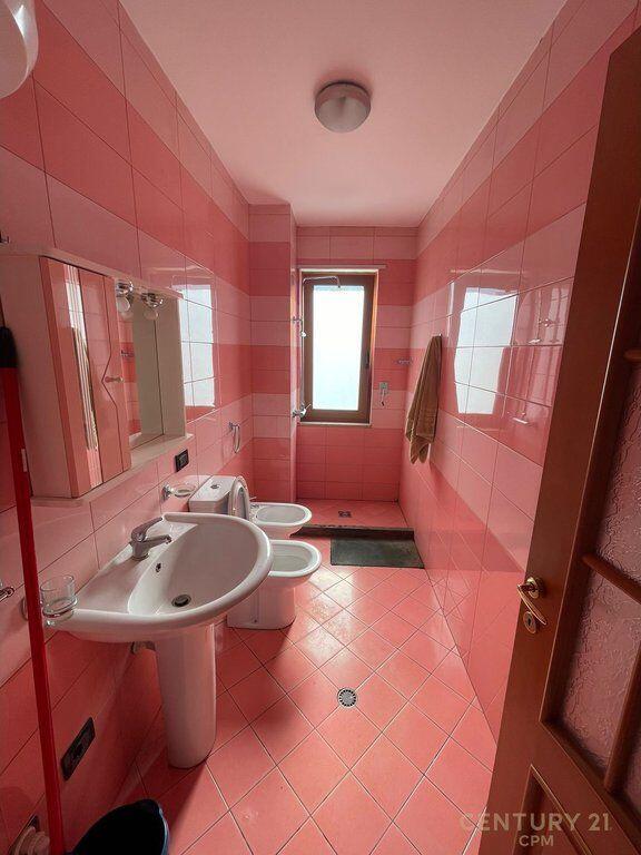 Appartamento 2+1+2 In Affitto a Garda, 127 m² 1.000 € /Mese