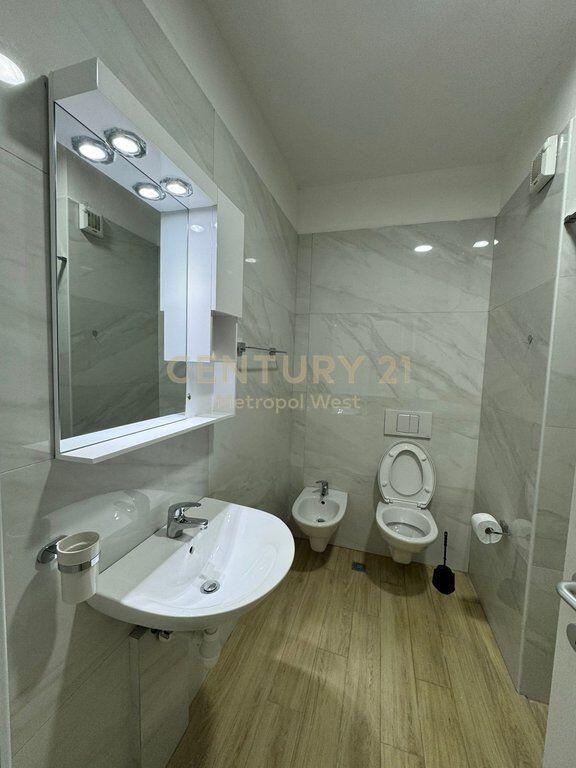 Apartament 1+1 me Qira – Ish Tregu Elektrik, Tiranë