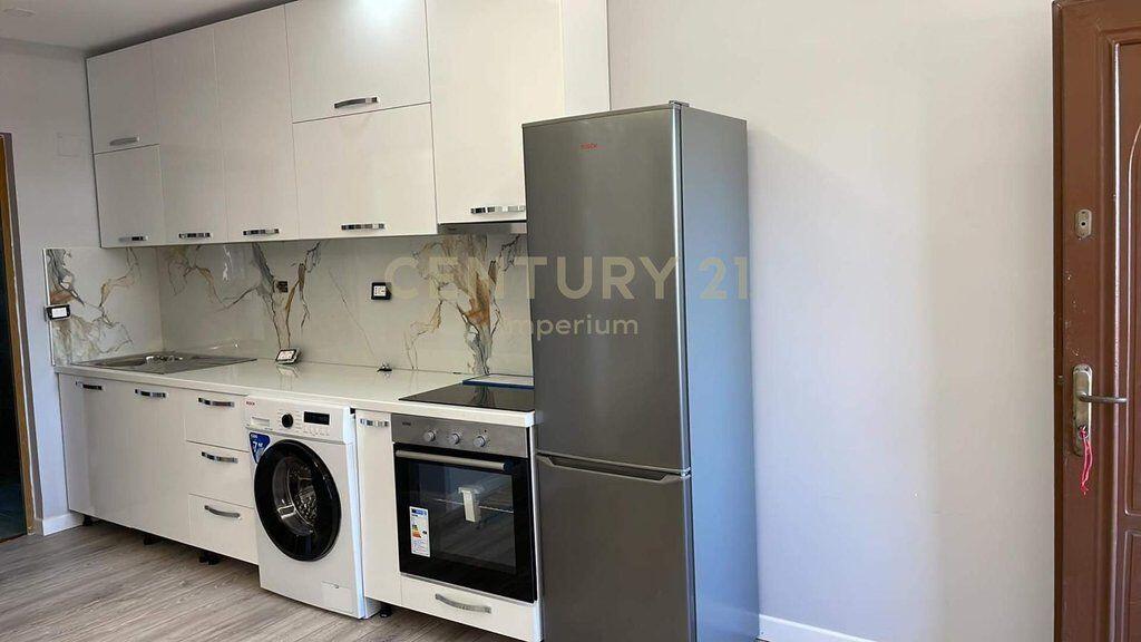 Villa Attaccata su 2 Piani in Vendita a Golem – 3 Camere da Letto | 2 Bagni | Cortile Privato 🌴 150.000 €
