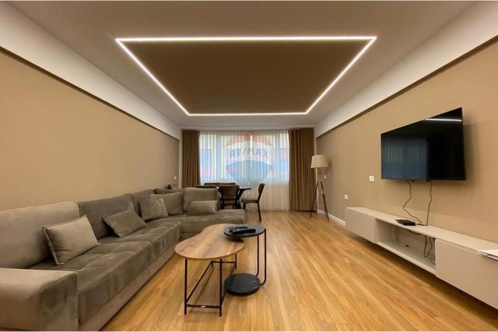 Duplex - In Affitto - Piazza Skanderbeg