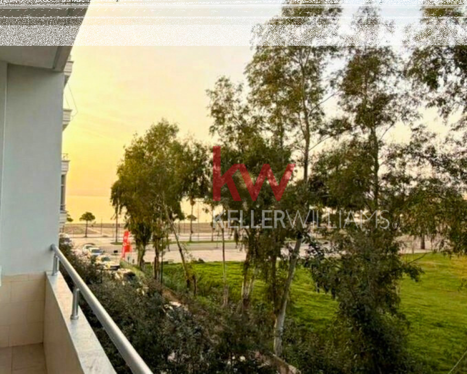 APPARTAMENTO IN VENDITA 2+1+2 con vista mare laterale SUL LUNGOMARE DI VALONA