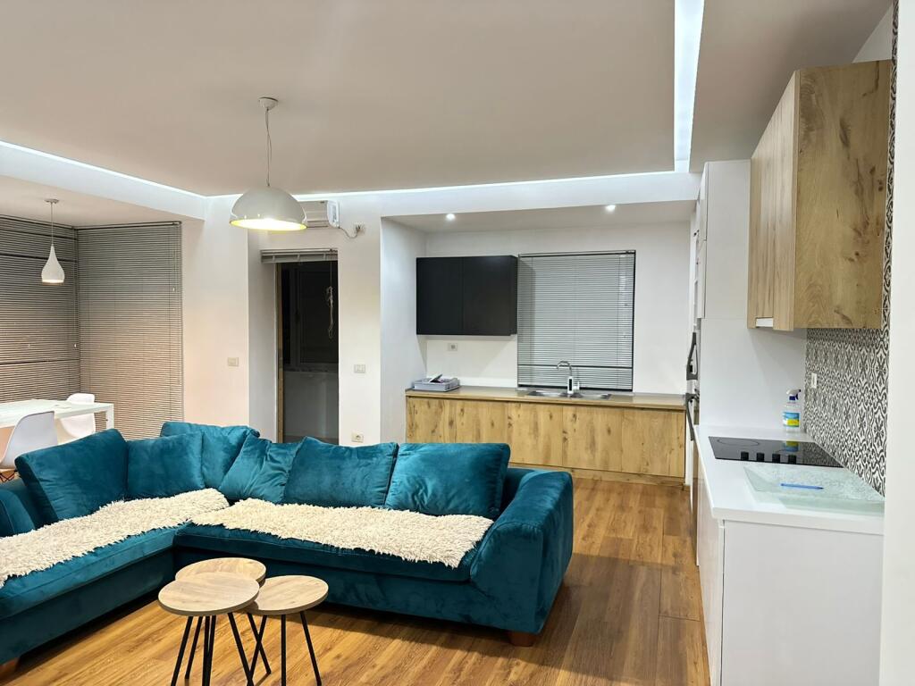 Appartamento in affitto 2+1+2 ad Astir