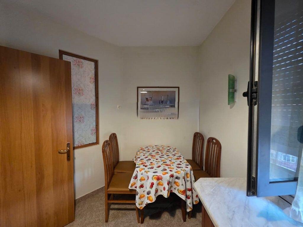 APARTAMENT 2+1+ POST PARKIMI ME QIRA PRANE ''EYE OF TIRANA'', QENDER 700 € /Muaj
