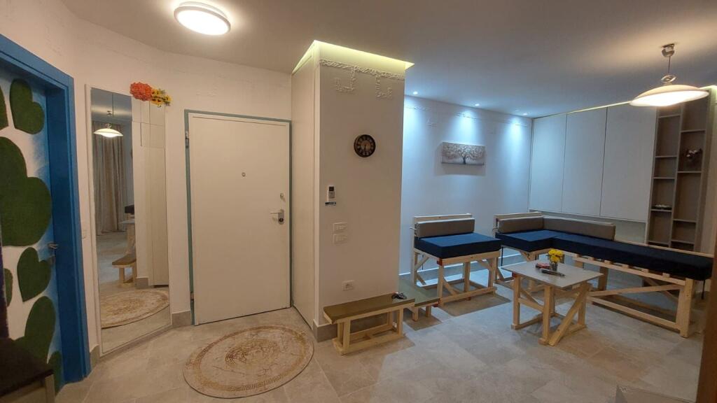 Jepet me qira apartament 1+1 te kodra e diellit 2