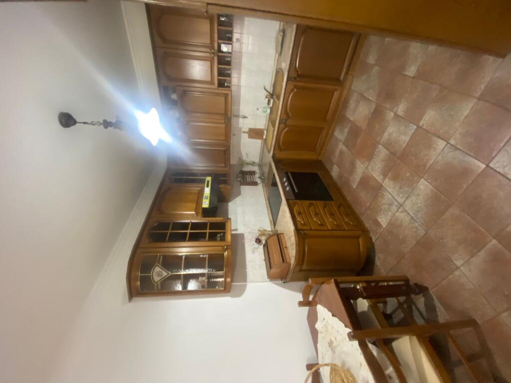 Apartament 2+1,i mobiluar te selvia gjimnazi partizani,600 euro me wifi te perfshire