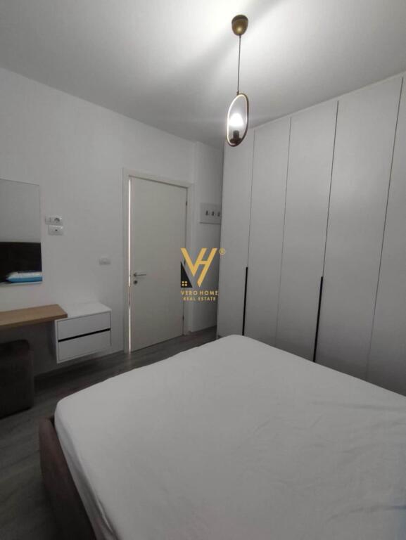 JEPET APARTAMENT 1+1 ME QERA NE YZBERISHT 450 EURO