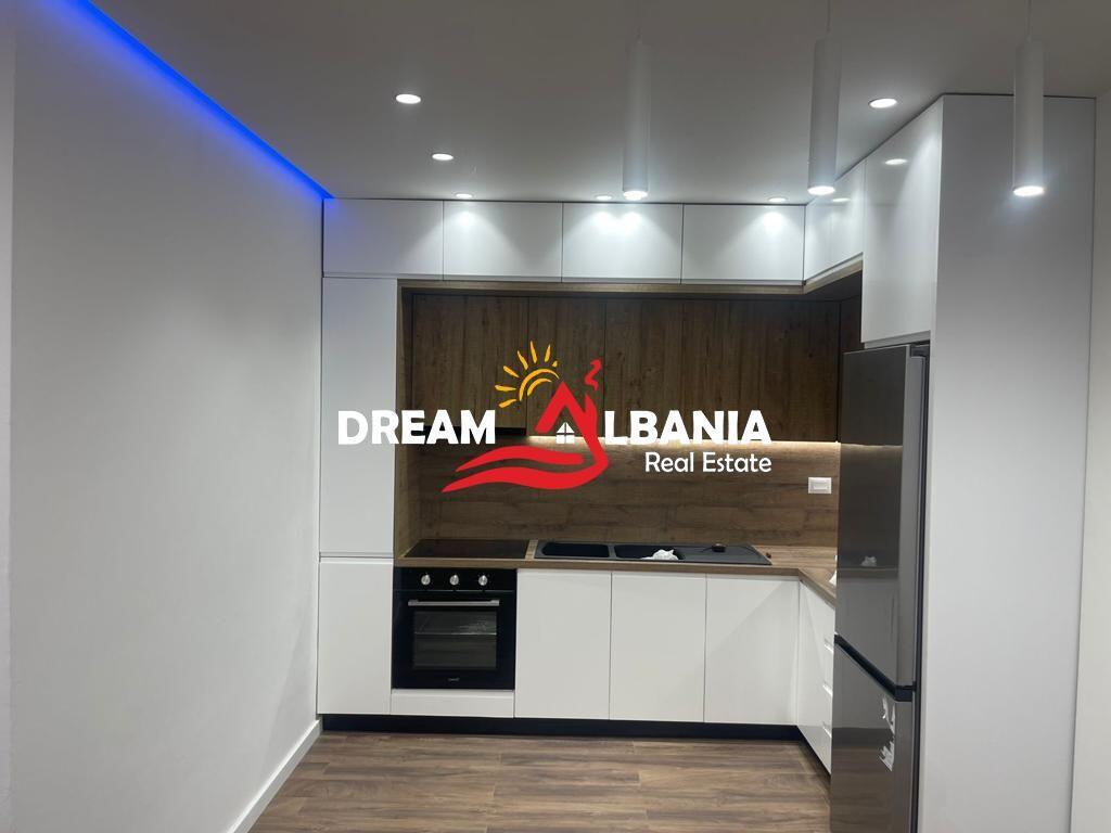 Appartamento 2+1 in affitto in via 5 Maj vicino alla Scuola Tirana Jone (ID 42215154)