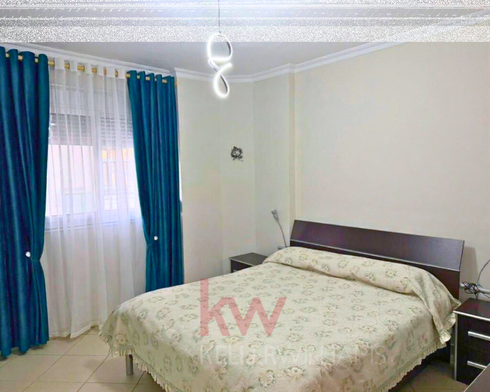 APPARTAMENTO IN VENDITA 2+1+2 con vista mare laterale SUL LUNGOMARE DI VALONA