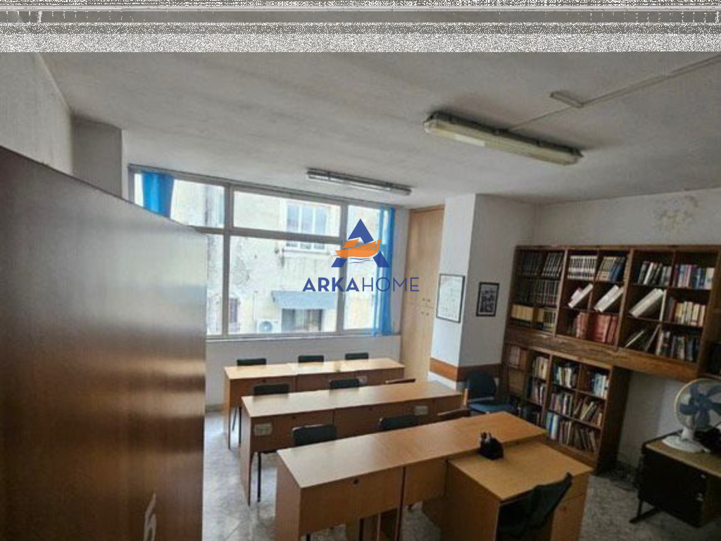 LOCALE UFFICIO IN AFFITTO IN VIA BARDHYL 190M2 "VIA BARDHYL VICINO BOLV" 1100 EURO